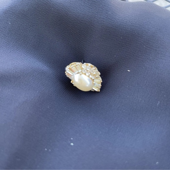 Elegant Vintage Crystal And Faux Pearl Earrings-Costume Jewelry *READ* - Picture 4 of 7